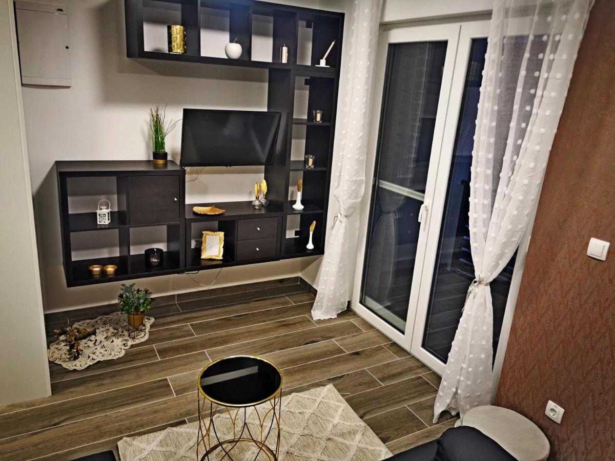 Golden - Self Check In Apartment Osijek Exterior photo