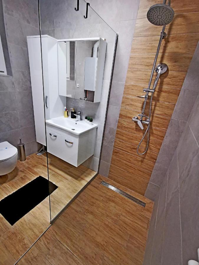 Golden - Self Check In Apartment Osijek Exterior photo