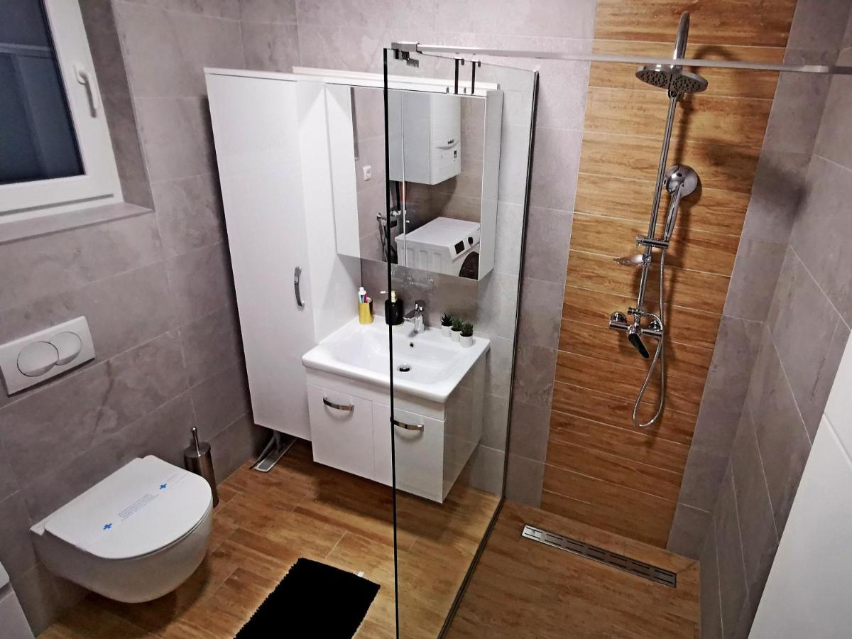Golden - Self Check In Apartment Osijek Exterior photo