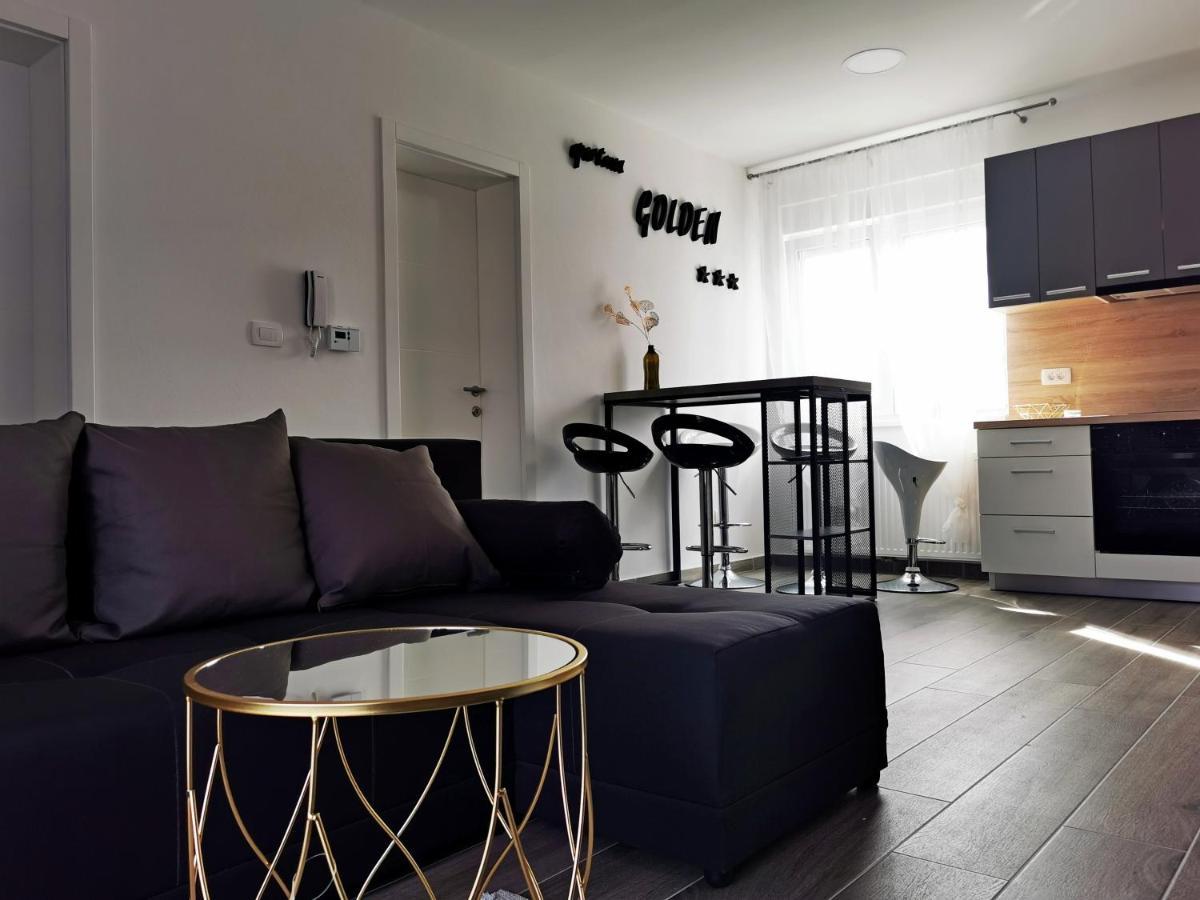 Golden - Self Check In Apartment Osijek Exterior photo